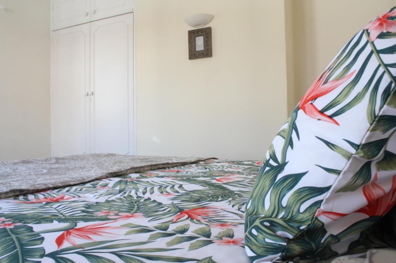 Petunia - Guest House Cascais Room photo